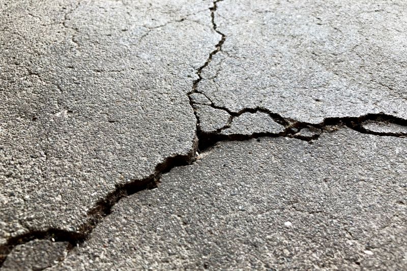 Garage Crack Repair in Des Moines, IA